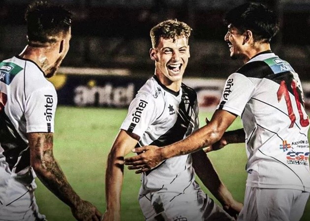 Bùng nổ, 'ngọc quý' được Barca theo đuổi phá kỷ lục của Pele ở tuổi 16 - Bóng Đá