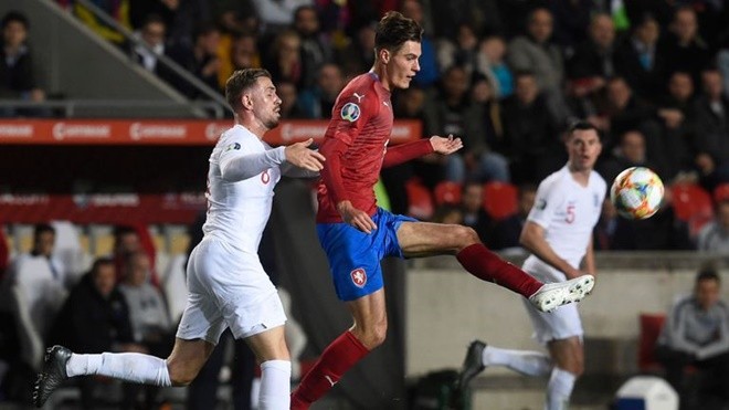 Prince William and Chelsea boss Frank Lampard greet fans in London pub as royal watches England take on Czech Republic - Bóng Đá