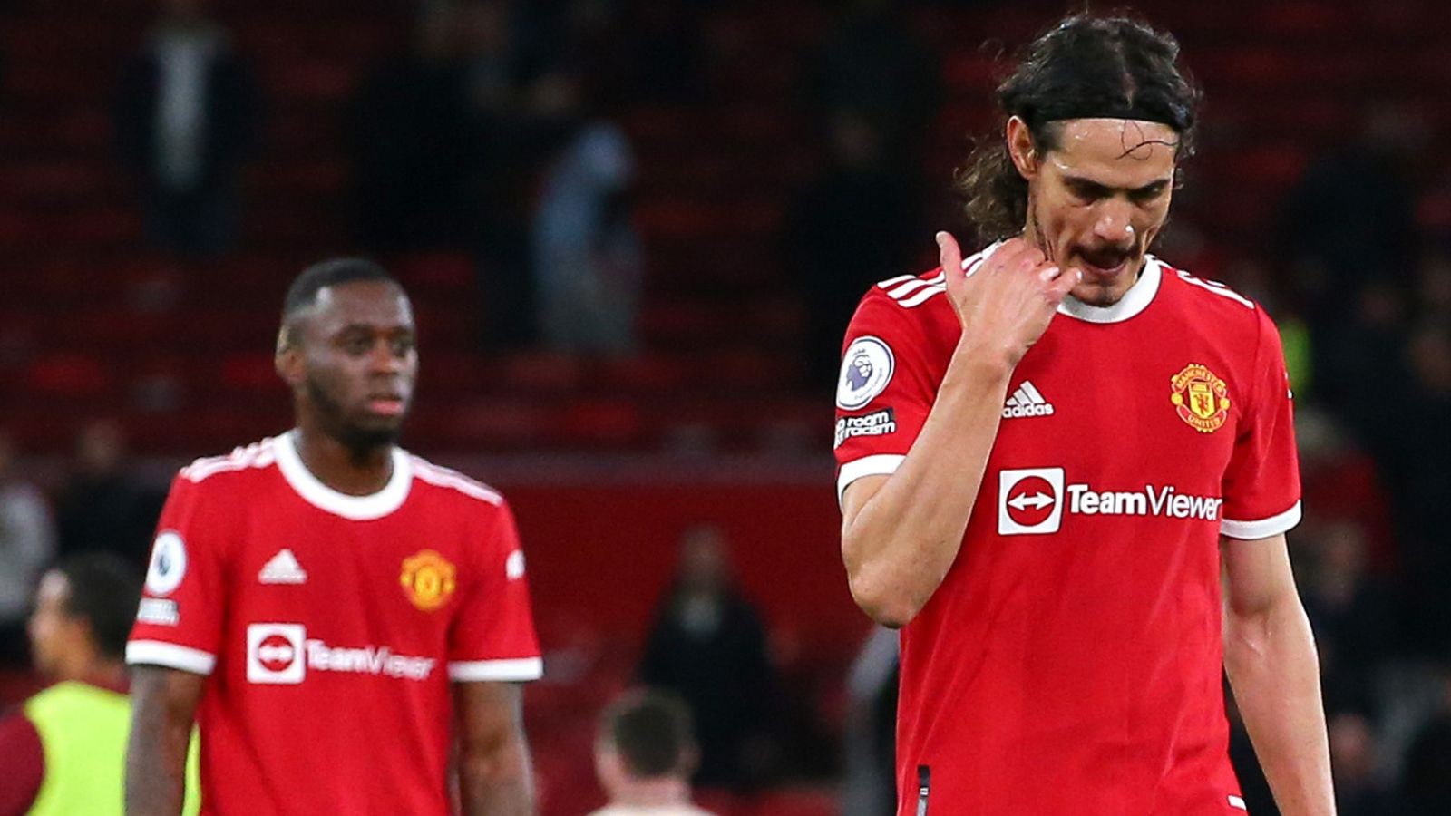 Ten Hag đến Man United, 18 cái tên sẽ lần lượt rời OTF? - Bóng Đá