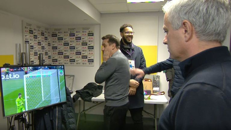 Phản ứng của Mourinho, Neville với De Gea - Bóng Đá