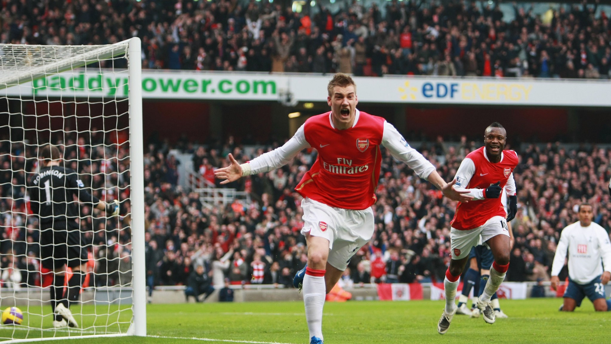Nicklas Bendtner Recalls Thierry Henry Telling Him To 'Shut Up' In Heated Training Ground Argument - Bóng Đá