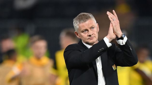Thẻ đỏ của Wan-Bissaka chỉ ra những yếu kém của Solskjaer - Bóng Đá