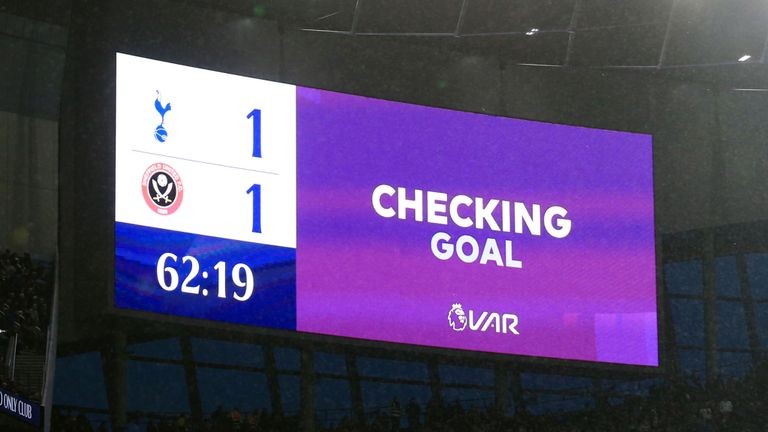 The Premier League announce, there will be increased information provided to fans inside stadiums to explain VAR checks, starting from next month. - Bóng Đá