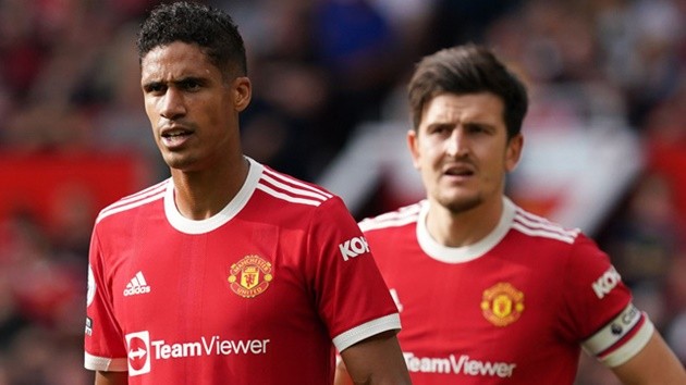 Ten Hag nói thẳng lý do loại Maguire, chọn Varane - Bóng Đá