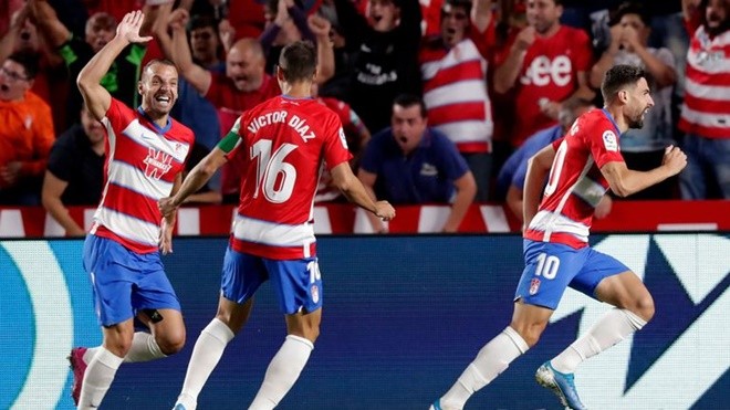 Granada top La Liga after stunning start by newly-promoted side - Bóng Đá