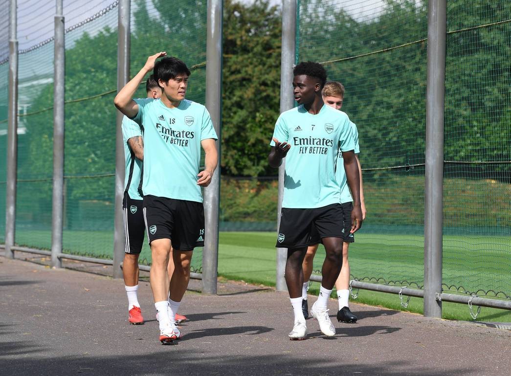 Bầu không khí tuyệt vời trên sân tập, tân binh Arsenal cười tươi rói - Bóng Đá