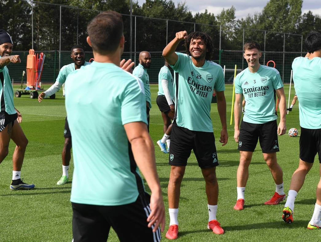 Bầu không khí tuyệt vời trên sân tập, tân binh Arsenal cười tươi rói - Bóng Đá