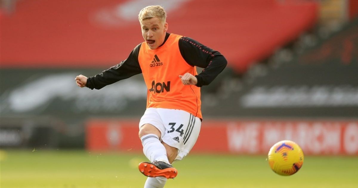 Chưa bàn đẳng cấp, Van de Beek đã cho thấy sự khác biệt quá lớn so với Pogba - Bóng Đá