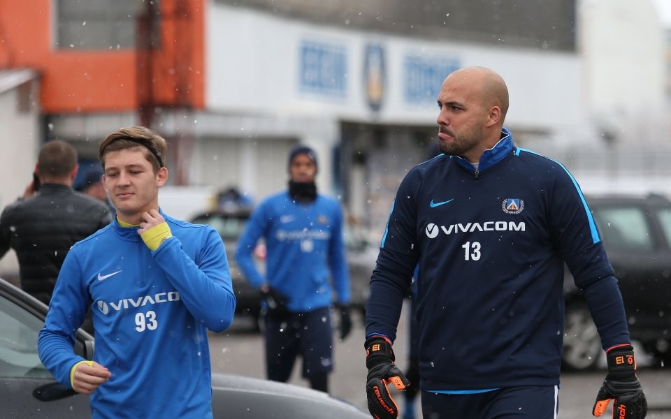 10 thủ môn trẻ nhất ra sân tại Champions League: Có De Gea; Số 1 quá 'sốc' - Bóng Đá