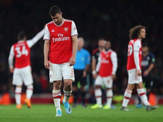 Arsenal fan slams David Luiz and Sokratis - Bóng Đá