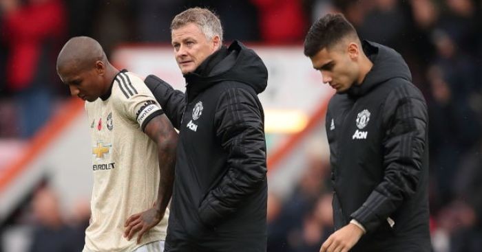 Nhìn Man Utd thất trận, Solskjaer bế tắc, CĐV Quỷ đỏ đang rất nhớ 1 người! - Bóng Đá