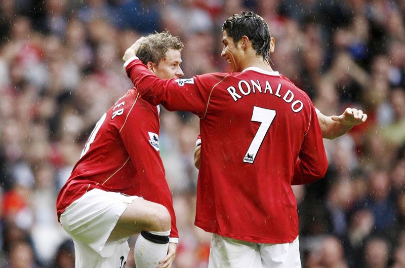 Lee Sharpe has backed the club to finally bring back Ronaldo - Bóng Đá