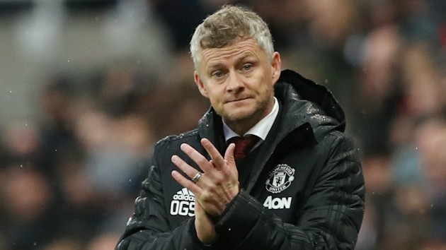 Man Utd trying to seal Alex Telles transfer on cheap for £12m from Porto with defender ‘convinced’ deal will be reached - Bóng Đá