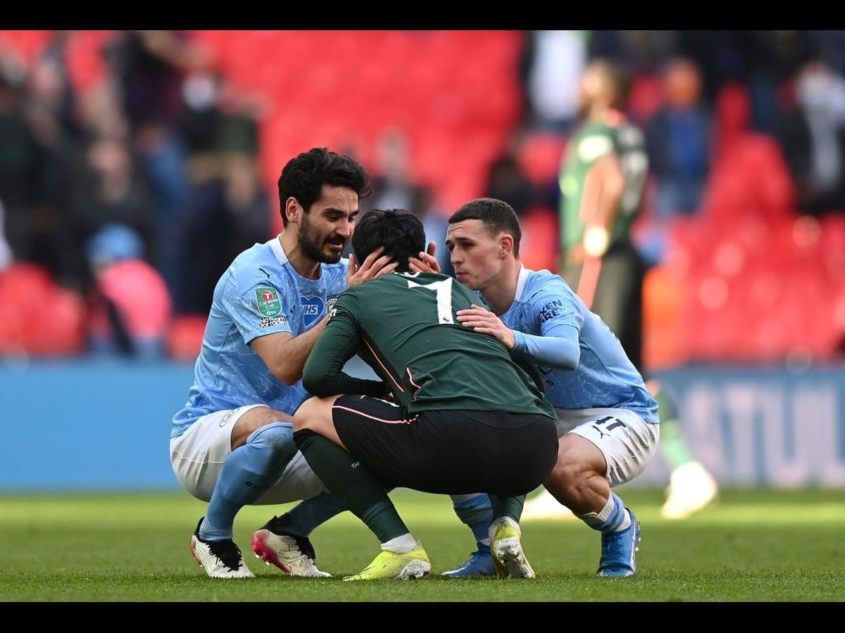 Son Heung-min khóc lớn, ngã quỵ xuống sân khi Spurs thất bại - Bóng Đá