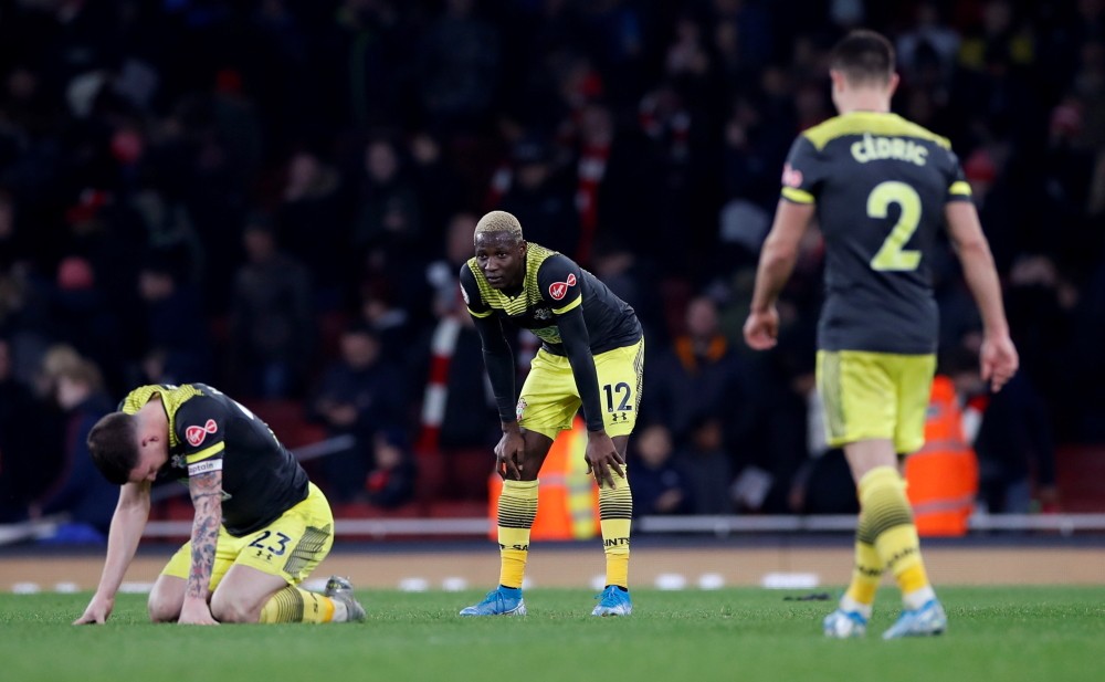 5 đội bóng tham gia trụ hạng Premier League: 