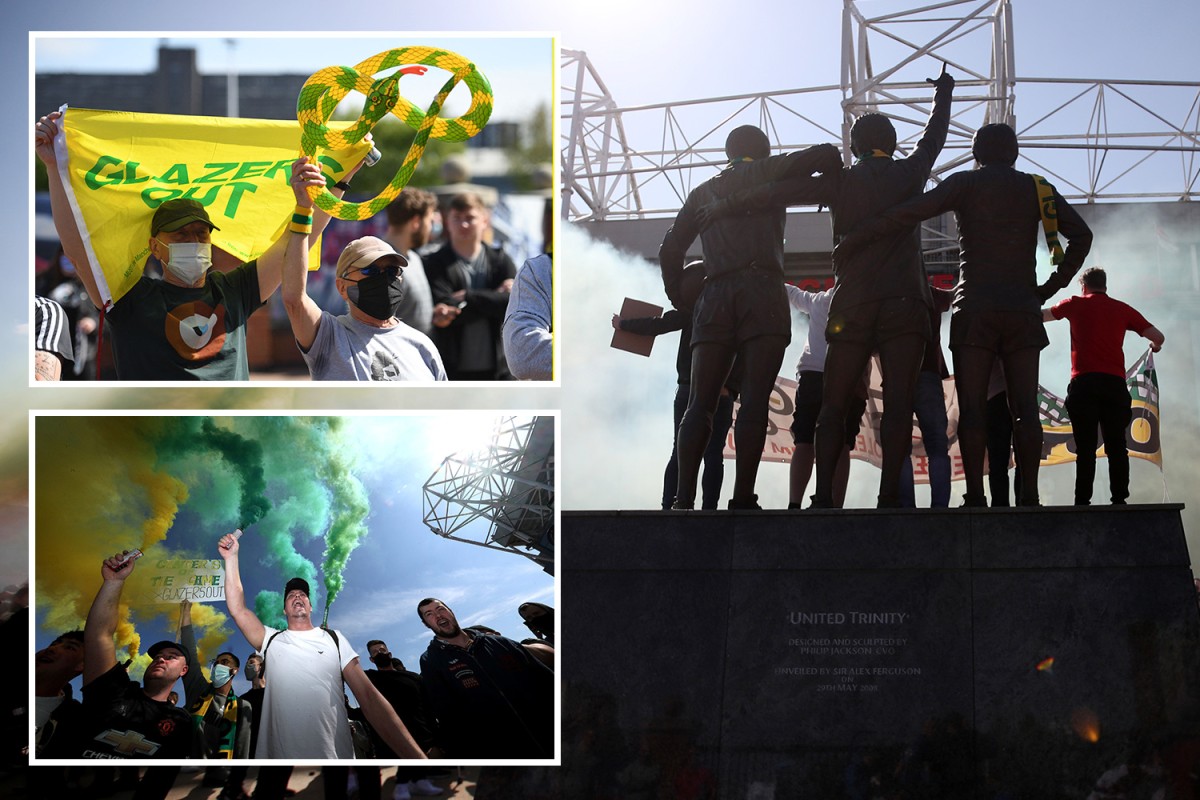CHOÁNG! Hàng nghìn CĐV M.U biểu tình, làm loạn ngay tại Old Trafford - Bóng Đá