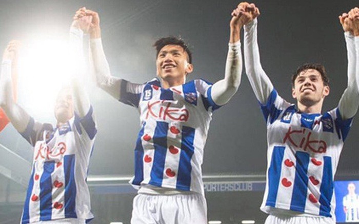 Đoàn Văn Hậu ra mắt Heerenveen: Xứng đáng hay một món 