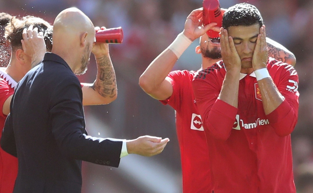 Ronaldo phản ứng với Ten Hag ngay trận đầu làm việc cùng - Bóng Đá