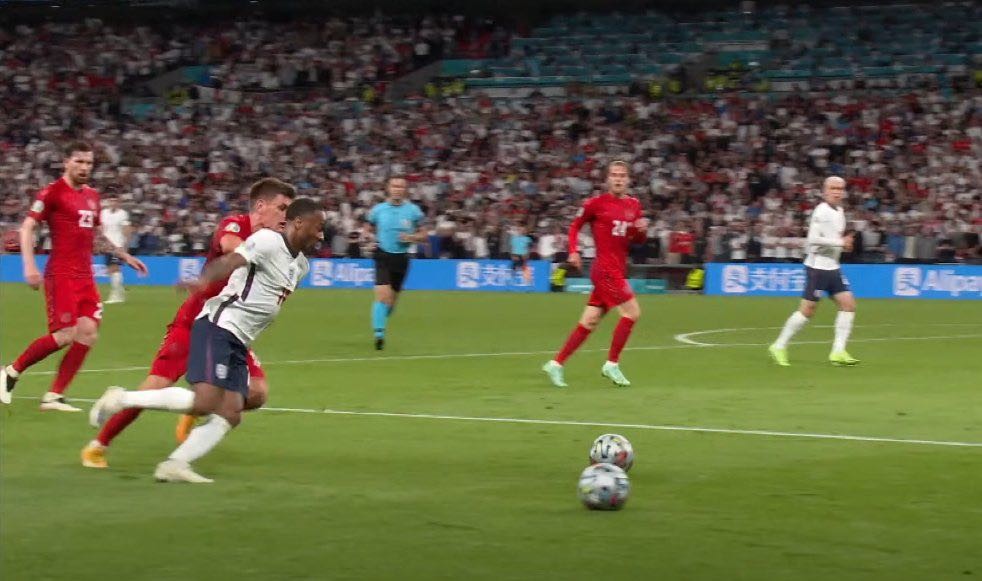 3 tình huống tranh cãi khiến chiến thắng của tuyển Anh trở nên xấu xí - Bóng Đá