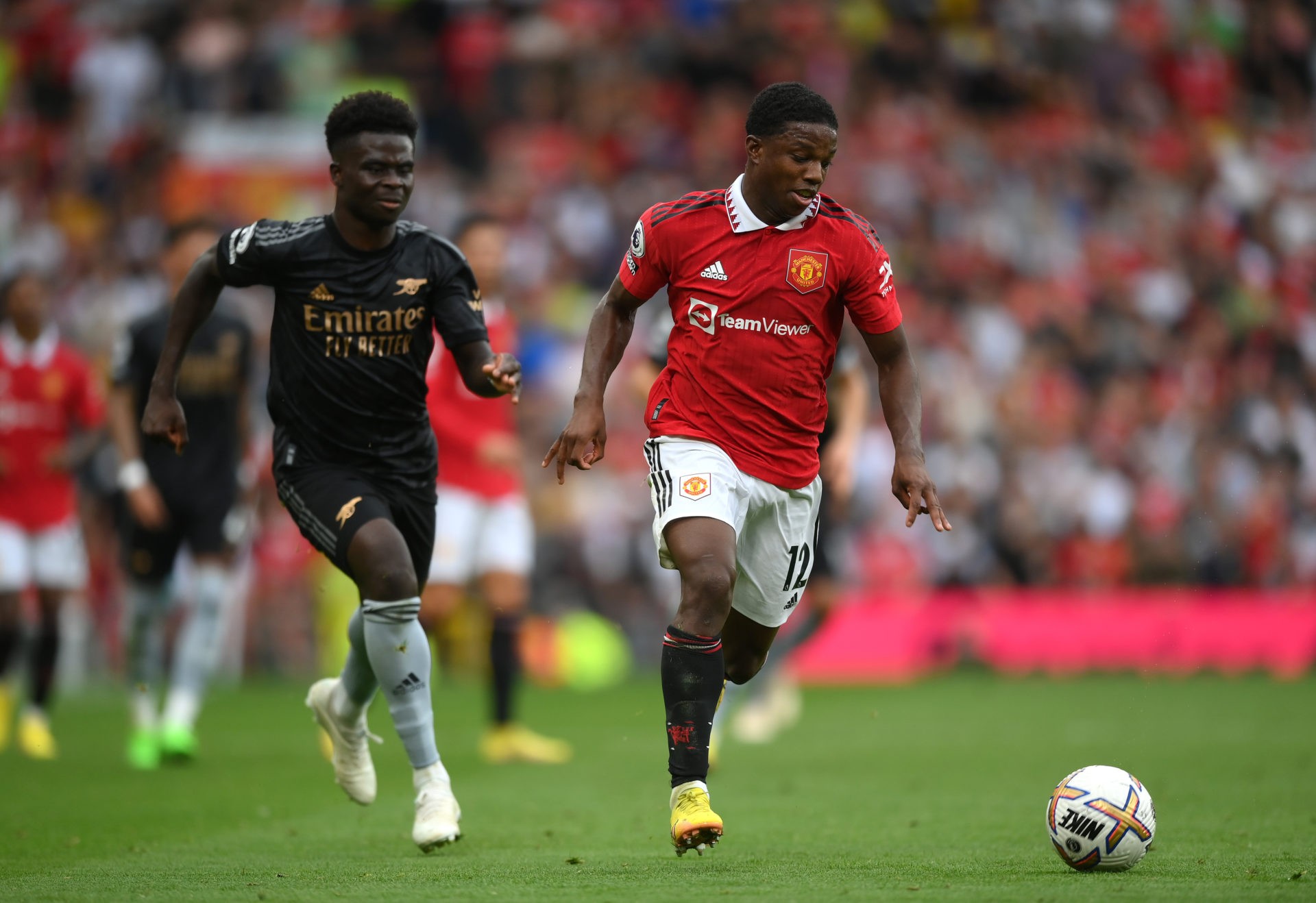 Hạ Arsenal, Man Utd phát hiện ra 2 cỗ máy chạy biên chất lượng - Bóng Đá