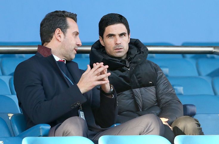 Trên khán đài, Mikel Arteta lắc đầu ngao ngán với hàng công Arsenal - Bóng Đá