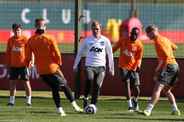 Pogba diện hàng độc, M.U 'binh hùng tướng mạnh' sẵn sàng xung trận - Bóng Đá