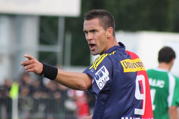 Top 10 cầu thủ 'quái vật' trong FIFA 21: Số 1 nhìn là... 'sợ' - Bóng Đá