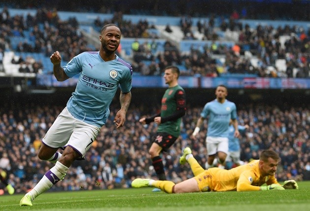 10 cầu thủ Man City đều sút trúng khung thành Villa - Bóng Đá