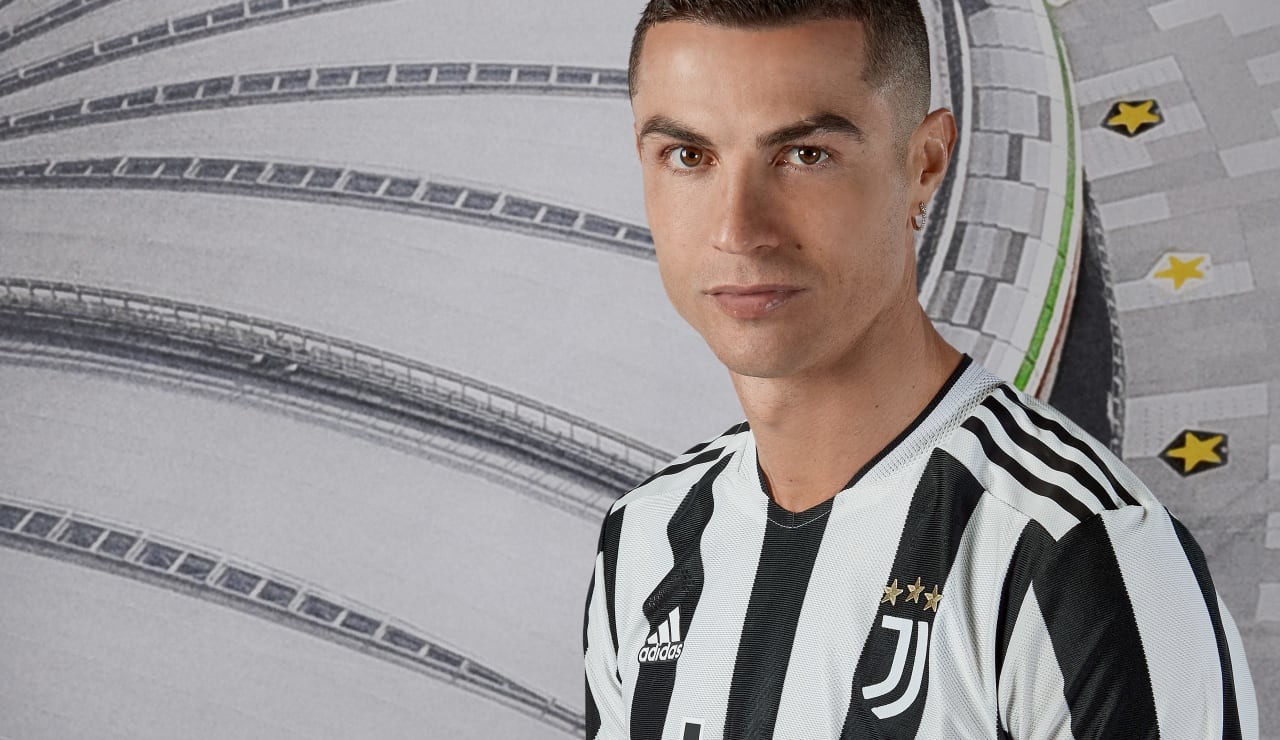 Giữa tin đồn ra đi, Ronaldo coi như đã chốt tương lai ở Juve? - Bóng Đá