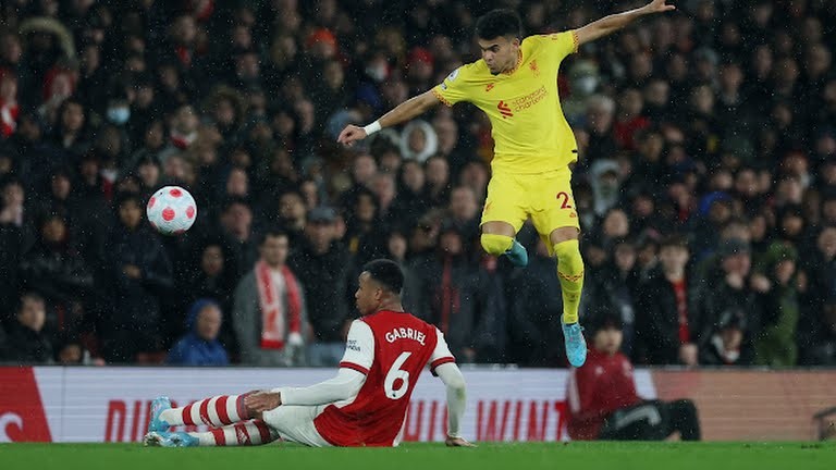 Carragher chỉ ra cái tên đang làm thay đổi Liverpool - Bóng Đá