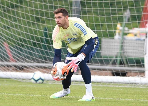 Emiliano Martinez: Aston Villa's £16m bid accepted by Arsenal - Bóng Đá