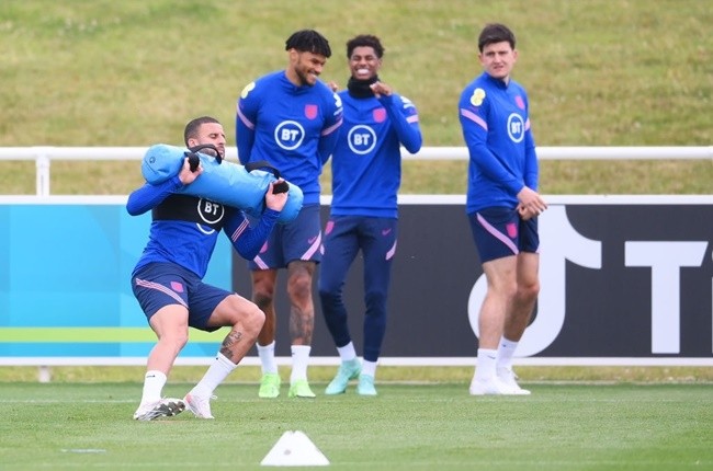 Harry Kane tươi rói, Mason Mount lủi thủi trong buổi tập của ĐT Anh - Bóng Đá