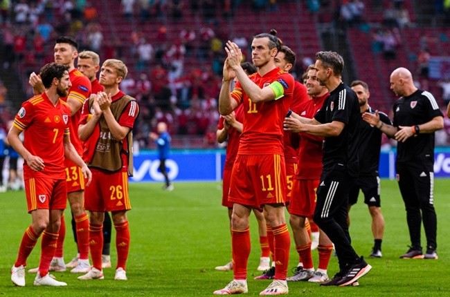 Bale bất lực, CĐV Wales tuyệt vọng trong ngày chia tay EURO 2020 - Bóng Đá
