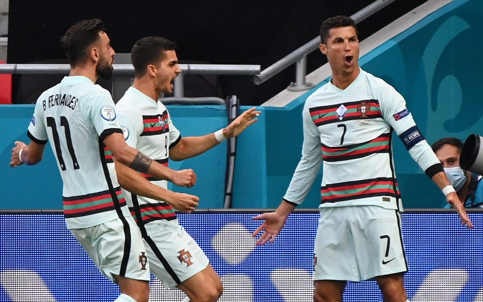 10 thống kê Hungary 0-3 Bồ Đào Nha: Ngả mũ Ronaldo! - Bóng Đá