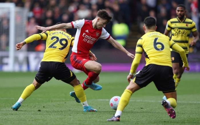 Trận Watford - Arsenal tái hiện siêu phẩm ngả bàn đèn của Rooney - Bóng Đá