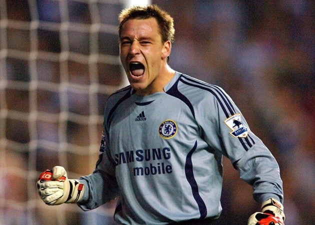 Từ Kane đến Terry: 10 thủ môn bất đắc dĩ nổi tiếng của làng túc cầu - Bóng Đá