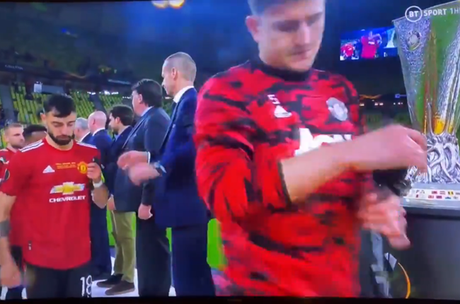 Tức tưởi, dàn sao Man Utd hành động gây sốc trước mặt chủ tịch UEFA - Bóng Đá