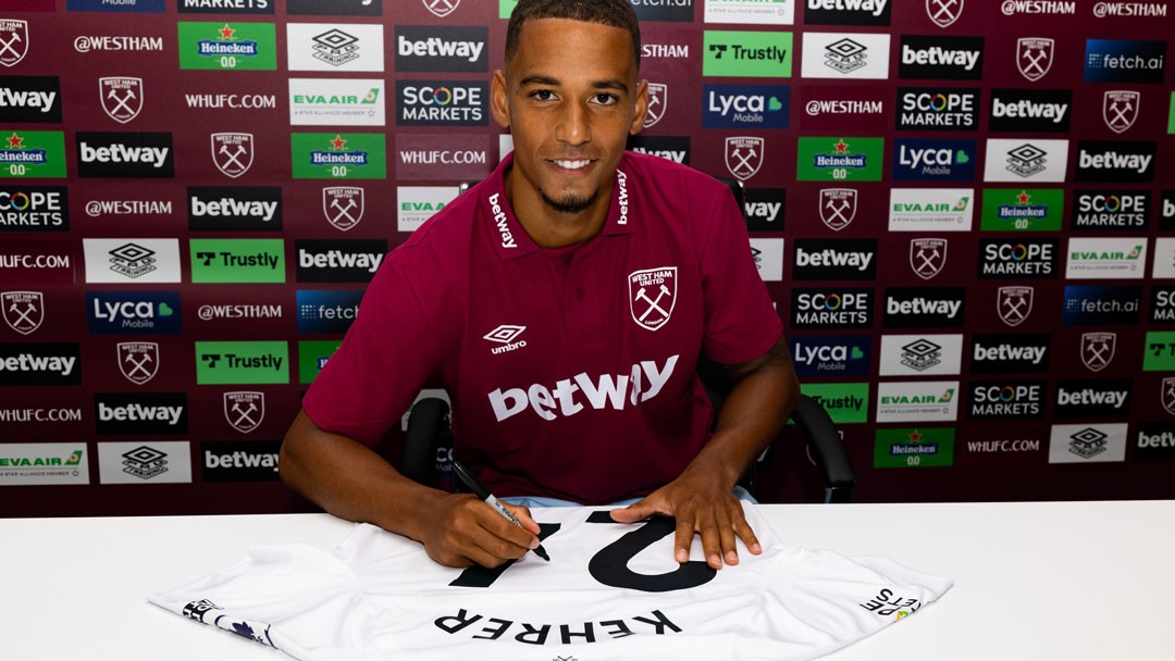 Official: West Ham sign Thilo - Bóng Đá
