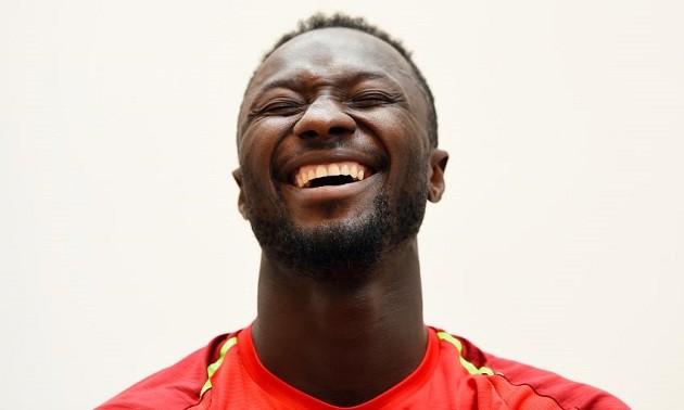 Keita laughs off claims Mane and Salah are Klopp's favourites - Bóng Đá