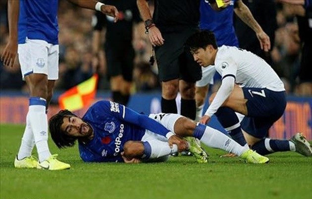 Barcelona send message of support to Andre Gomes after horror injury - Bóng Đá