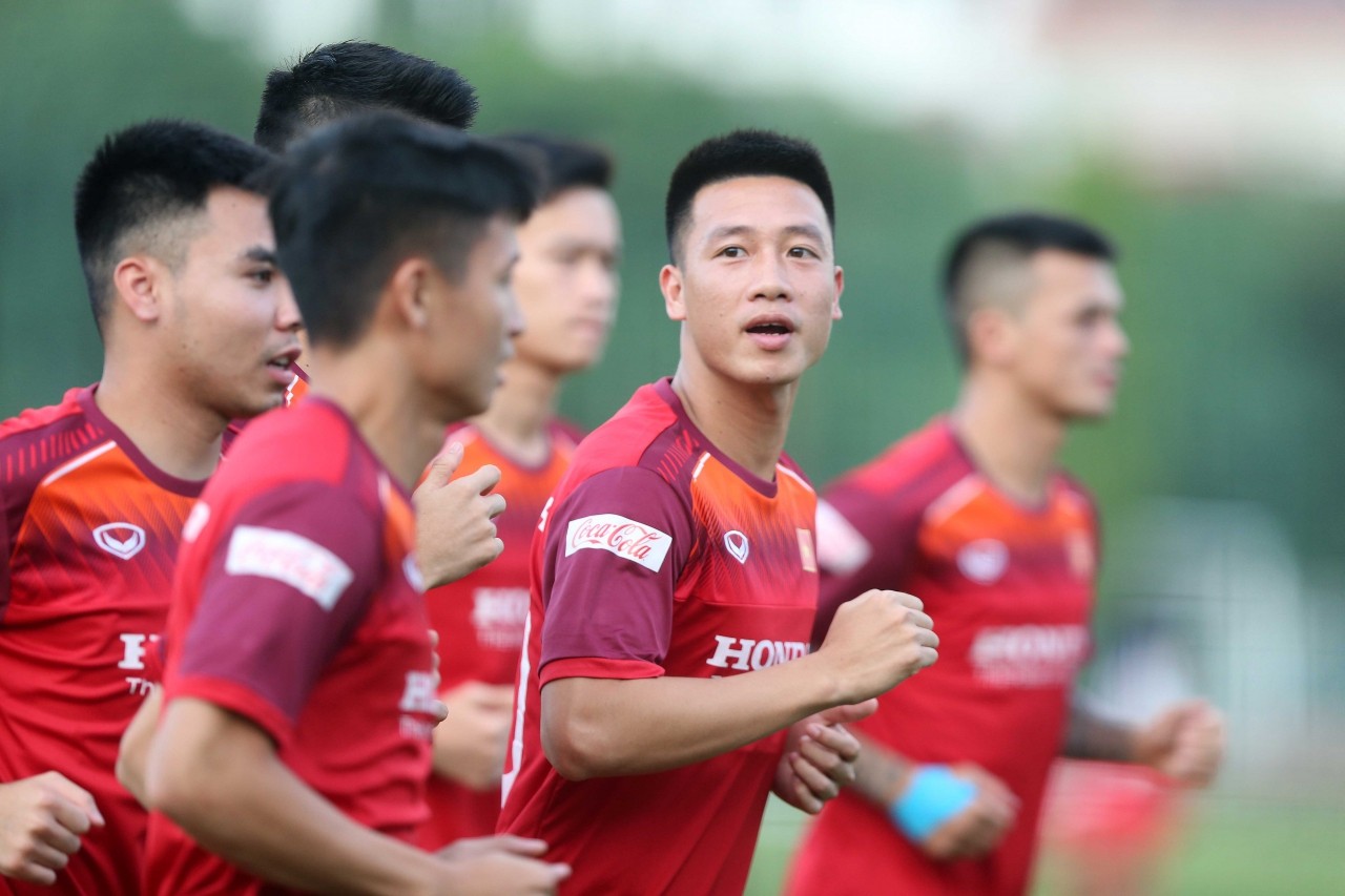 Hùng Dũng đau nhẹ, thầy Park tìm đối tác cho Tuấn Anh ở hàng tiền vệ ĐT Việt Nam? - Bóng Đá