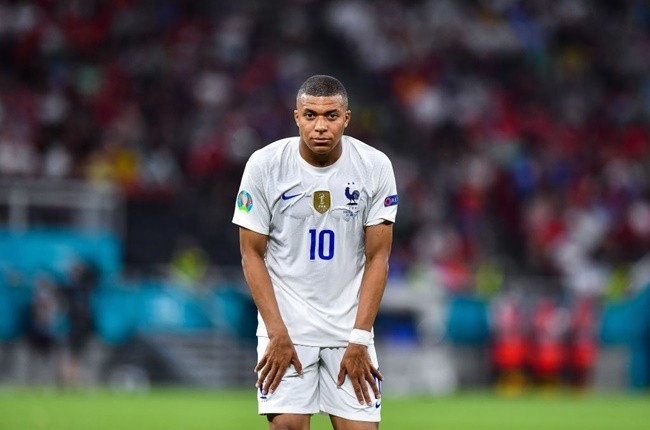 Pirès on Mbappé: “There was a lot asked of him at PSG - I think we see that he is paying for it - Bóng Đá