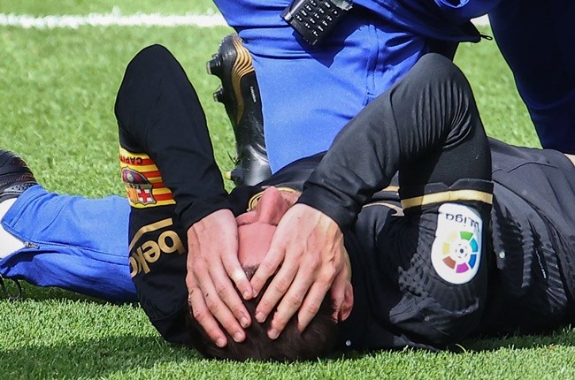 SỐC! Sao Villarreal vào bóng rùng rợn với Messi, trả giá ngay lập tức - Bóng Đá