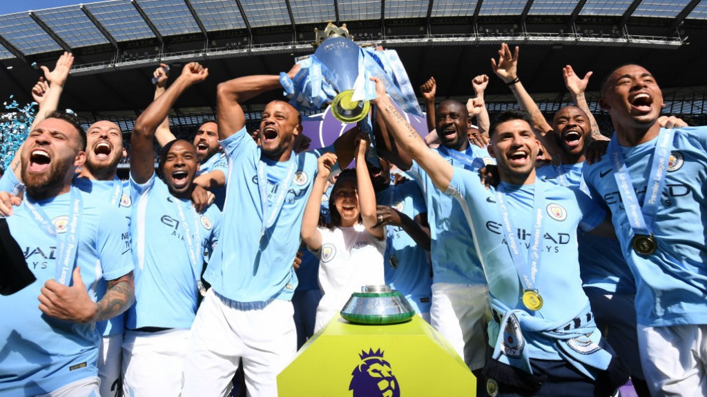 Pep Guardiola locked himself in his office after drawing with Everton in worst moment of his time in charge of Manchester City - Bóng Đá