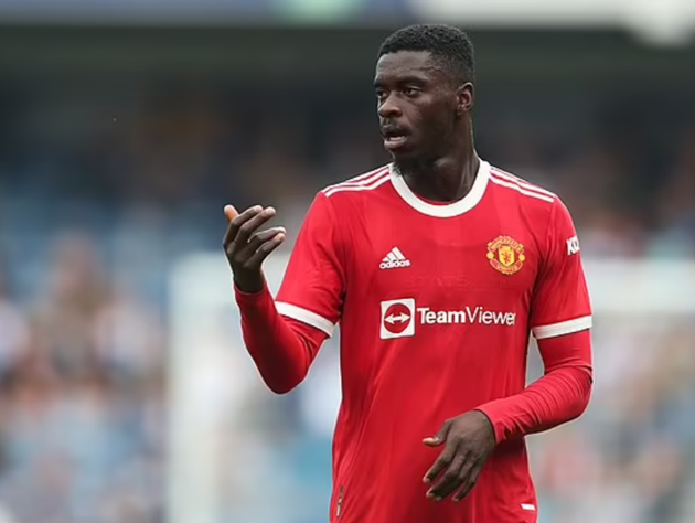 Newcastle 'pushing to sign Man United defender Axel Tuanzebe - Bóng Đá