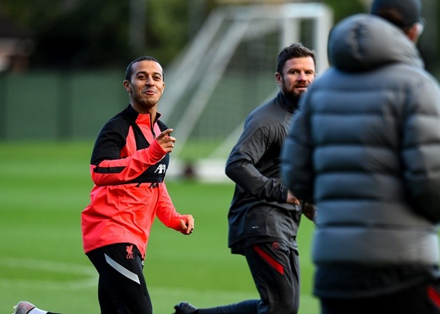 Thiago back to training in Melwood - Bóng Đá