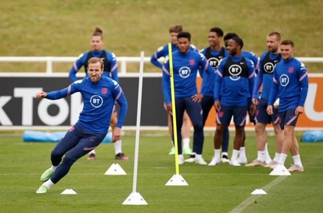 Harry Kane tươi rói, Mason Mount lủi thủi trong buổi tập của ĐT Anh - Bóng Đá