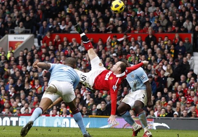 10 hình ảnh 'bùng nổ' derby Manchester: Tượng đài Rooney; 'Why Always Me?' - Bóng Đá