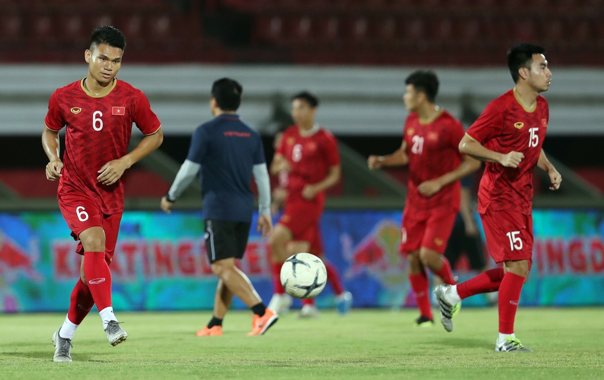 Không Tuấn Anh, Việt Nam có 3 phương án độc cho hàng tiền vệ trước Indonesia - Bóng Đá