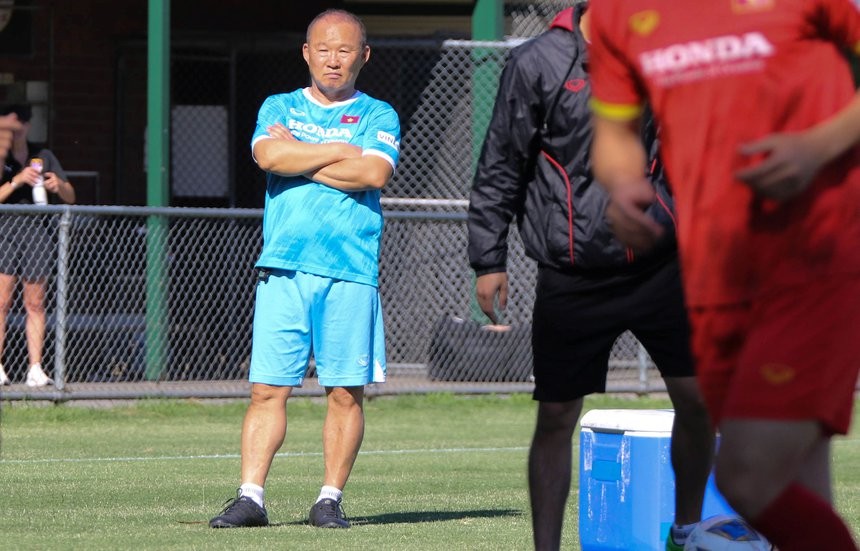 HLV Park: 'Tuyển Việt Nam sẽ kiếm một điểm trước Australia' - Bóng Đá